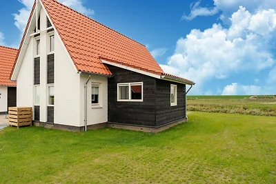 Modernes Ferienhaus in Strandnähe