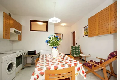 Einladendes Ferienhaus mit Terrasse