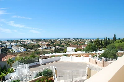 Luxuriöse Villa mit privatem Pool