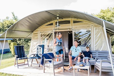 Hütte auf einem Campingplatz in Strandnähe