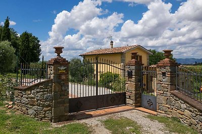 Affascinante Villa a Cortona con Piscina...