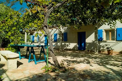 Two Bedroom Apartment with Terrace and Garden