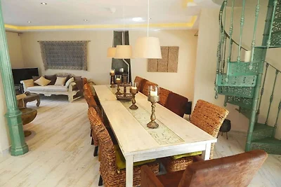 Villa with 6 bedrooms
