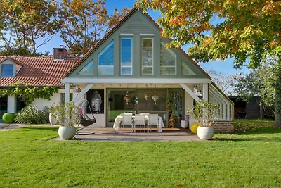 Schöne ländliche Villa mit schönem Pool