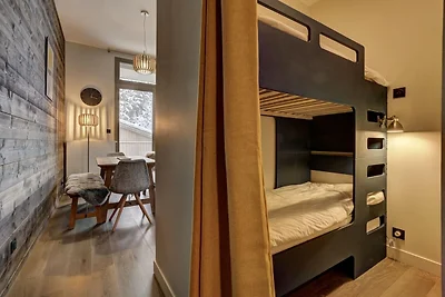 Apartment with Fantastic Balcony close to...