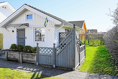 4 person holiday home in Vrångö
