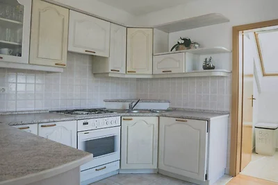 Comfortable Apartment with Mountain View - On...