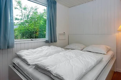 6 person holiday home in Glesborg