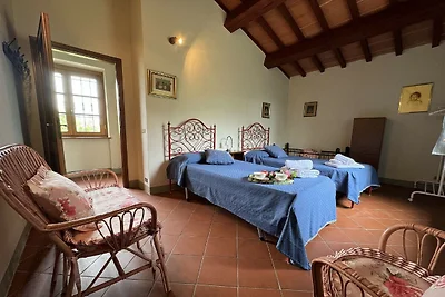 Pittoresca casa in pietra con giardino...