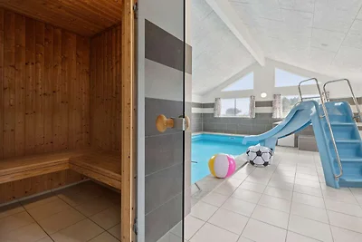 Luxus-Ruckzugsort am Hostrup Strand -- By Tra...