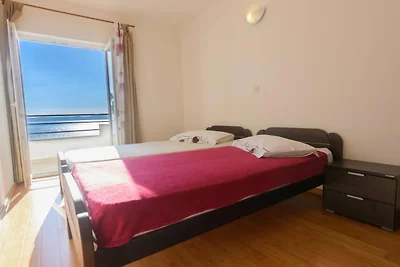 Villa Maslina-Olive two bedroom apartment wit...