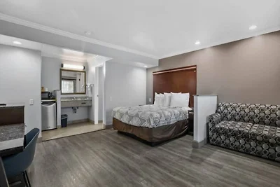 1 Kingsize-Bett | Mobiler Zugang | Microframe