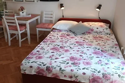 Studio Apartment With Balcony and View(S1)