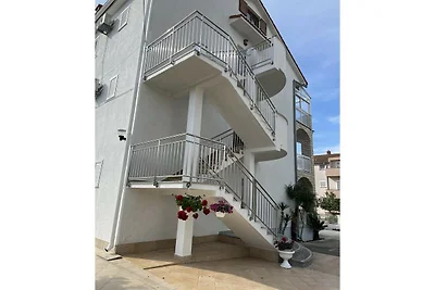 Moderne Wohnung in Biograd für 5 Personen