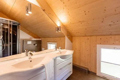 Modernes Chalet mit Infrarotsauna