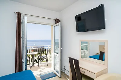 Villa Samba - Studio Apartment with Balcony a...