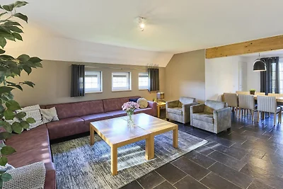 Luxe villa met sauna en stoomdouche in...