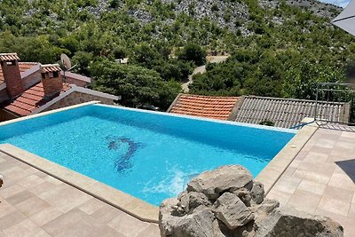 Schöne Ferienwohnung mit privatem Pool in...