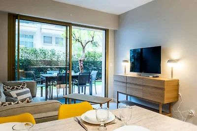 3-Zimmer-Wohnung im Stadtzentrum mit Garten, ...