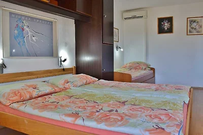 Apartments Jug - Comfort Studio Apartment wit...