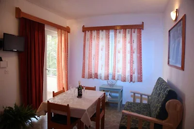 Luxuriöses Srima-Retreat mit Bootsanlegeplatz