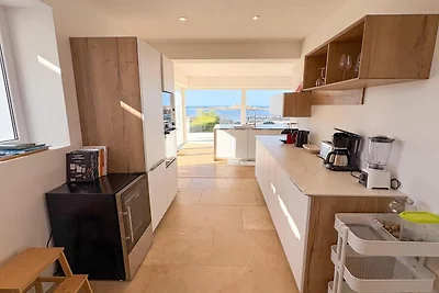 Strandvilla mit Panoramablick aufs Meer