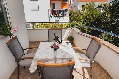 Luxuriöses Srima-Retreat mit Bootsanlegeplatz