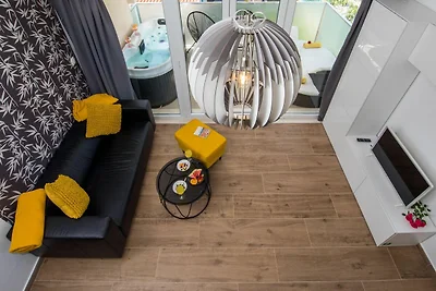 Apartment Velvet - Studio Apartment with Hot...