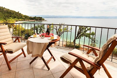 Splendid Beachfront Medveja Apartments - Stud...