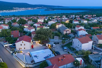 Villa in Kornic, Krk mit Schwimmbecken