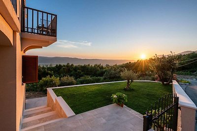 Geräumiges Haus mit Terrasse und Blick in die...