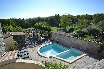 Vintage-Ferienhaus in Lanas mit Swimmingpool