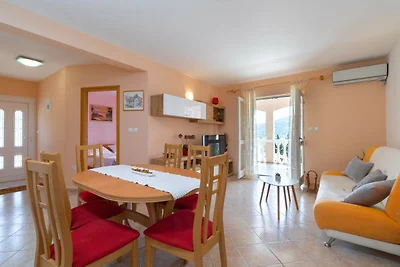 Holiday Home Diana - Two Bedroom Apartment wi...
