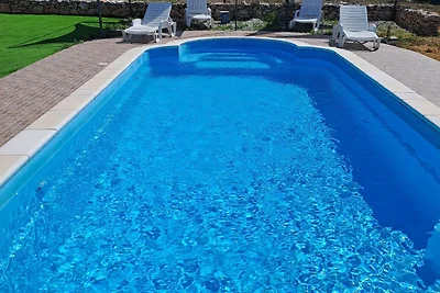 Nane Garden house with heated pool
