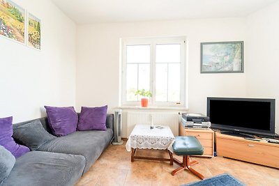 Ferienwohnung In Petersberg mit Garten