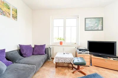 Ferienwohnung In Petersberg mit Garten