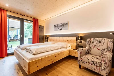 Ansprechende Wohnung mit Pool