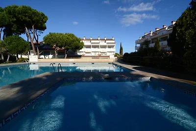 Wohnung in LEscala mit Swimmingpool