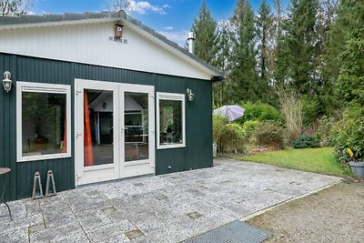 Chalet met grote tuin en eendenvijver