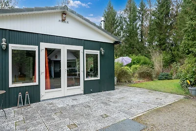 Chalet mit großem Garten und Ententeich