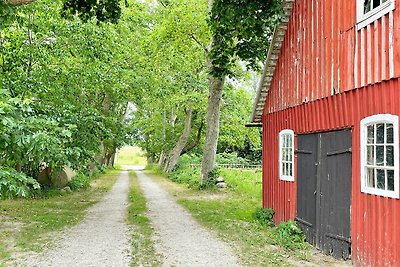 11 persone case ad BRÖSARP