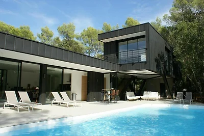 Gemütliches Ferienhaus mit Garten in Lorgues