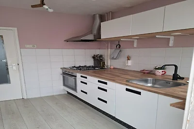 Ferienhaus mit schönem Garten.