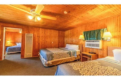 La Crosse, Kansas | 3 Queensize-Betten