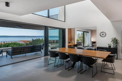 Villa mit Meerblick in Kaštela mit privatem...