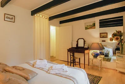 Villa a Bourgnac con giardino