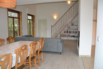 Villa in Puivelde mit Terrasse