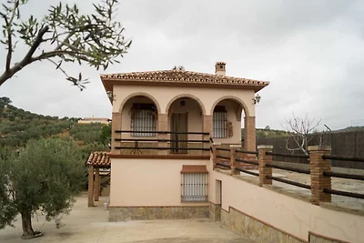 Rustikale Villa in Alora mit Swimmingpool