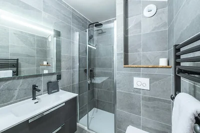 Nuovo appartamento con accesso diretto alle p...