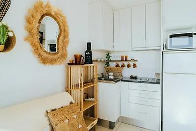 Appartamento con terrazza sul mare e piscina